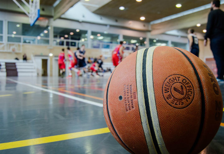 What Is AAU Basketball Including Pros And Cons 